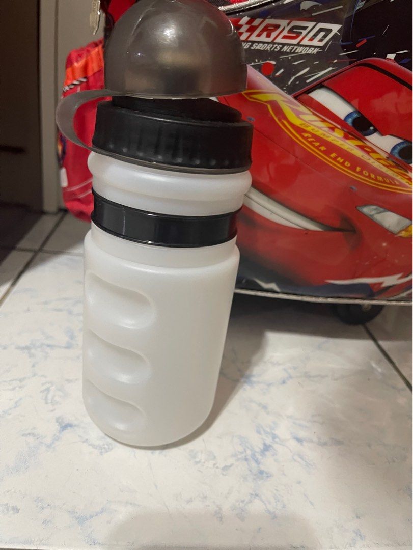 Lightning mcqueen Cars Stroller Bag (Category: Strollers) located in Marikina City. Submitted by mumsandbubs2017 (Listing ID 1332242472, Image 2). Description: Original cars stroller bought in SM 4k+ Might need cleaning but can be used already Shipping c/o buyer Gcash/bdo/bpi transfer Water bottler never been used (we used aquaflask) Complete accessories with bag cover RFS: upgrade to bigger stroller.