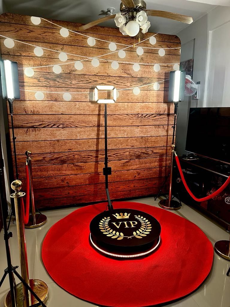 Chronos 360 video booth (Category: Other Photography Accessories) located in Navotas City. Submitted by shaynee028 (Listing ID 1332267654, Image 1). Description: FOR RENT Includes: 3 hours unlimited 360 video Free song of choice Props station Glam red carpet set up Ipad sharing station Customized overlay layouts 3 booth personnel Step into the spotlight and capture every angle with our Chronos 360 📸✨ Get ready for an immersive video experience t