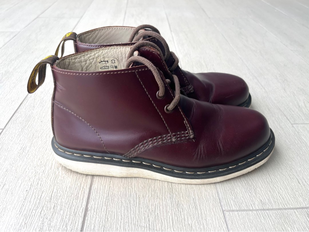 Dr martens manton boot top