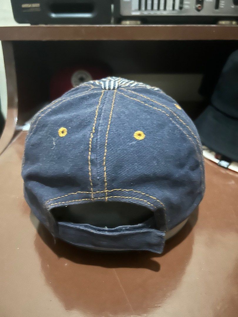Edwin Cap (Category: Cap & Hats) located in Shah Alam. Submitted by loyalbynaq (Listing ID 1332251581, Image 2). Description: Condition bundle. Barang jarang pakai..