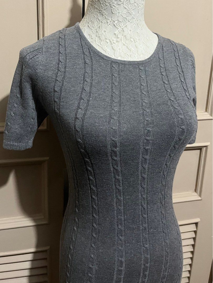 Grey Knitted Bodycon Dress (Category: Dresses) located in Manila. Submitted by emmarim (Listing ID 1332224224, Image 2). Description: Can fit xs-s.