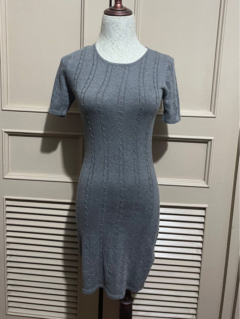 Grey Knitted Bodycon Dress (Category: Dresses) located in Manila. Submitted by emmarim (Listing ID 1332224224, Image 1). Description: Can fit xs-s.