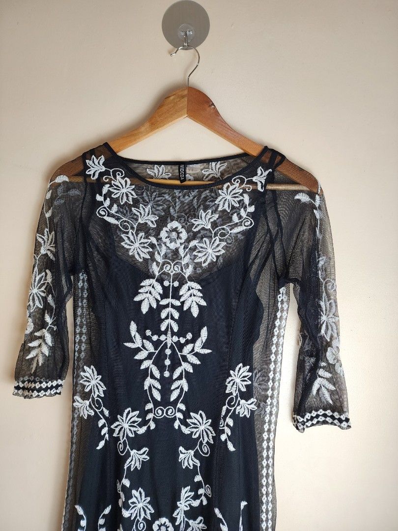 h&m embroidered dress black Coral Metallic Sleeveless Shift Dress main image 0