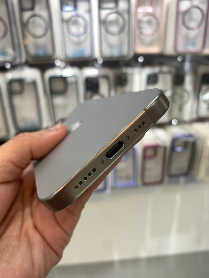 iPhone 15 pro (256gb) (Category: iPhone 15 Series) located in Manila. Submitted by arzillah (Listing ID 1332198855, Image 3). Description: iPhone 15 Pro 256gb 87% bh 582 cycle count Factory unlock Hk variant Dual sim Slightly use No issue All working Open for COD/COP + SF Manila area (sameday delivery) Province area (via LBC) required DP to avoid cancellations Physical store: Greenhills Shopping Center, 2ndfloor Contact#: 09482217224 Page: Arzill