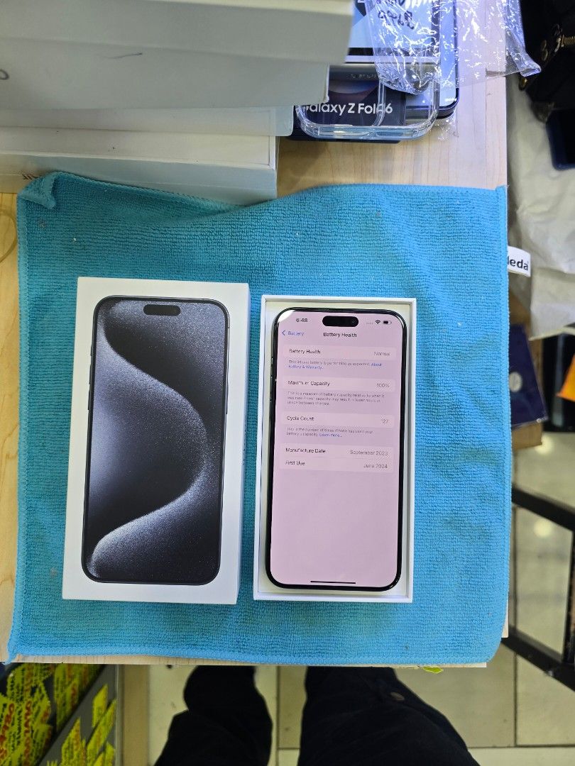 Iphone 15 pro max 256GB 香港行貨，apple保養日期至：27-6-2025，電池