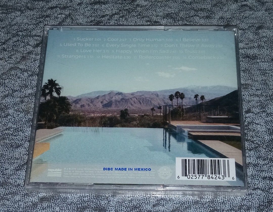 JONAS BROTHERS - HAPPINESS BEGINS CD (Category: CDs & DVDs) located in Talavera. Submitted by thalifan46 (Listing ID 1332192996, Image 2). Description: JONAS BROTHERS HAPPINESS BEGINS CD ALBUM 14 TRACKS MADE IN USA...