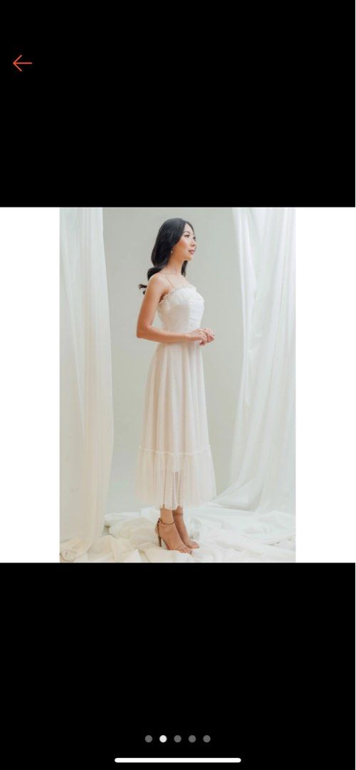 KARIMADON EMERALD DRESS (Category: Evening dresses & gowns) located in San Fernando. Submitted by yourdeclutterbuddy (Listing ID 1332121696, Image 2). Description: USED FOR 3 HOURS ONLY FREE SHIPPING FIXED PRICE 3,500 SRP SIZE LARGE ON TAG CAN FIT UP TO XL.