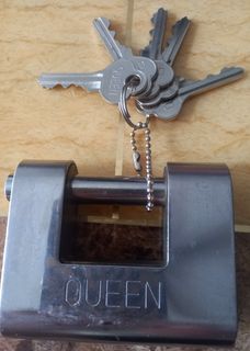 (Category: ) located in . Submitted by Lenatte (Listing ID 1332129095, Image 1). Description: .