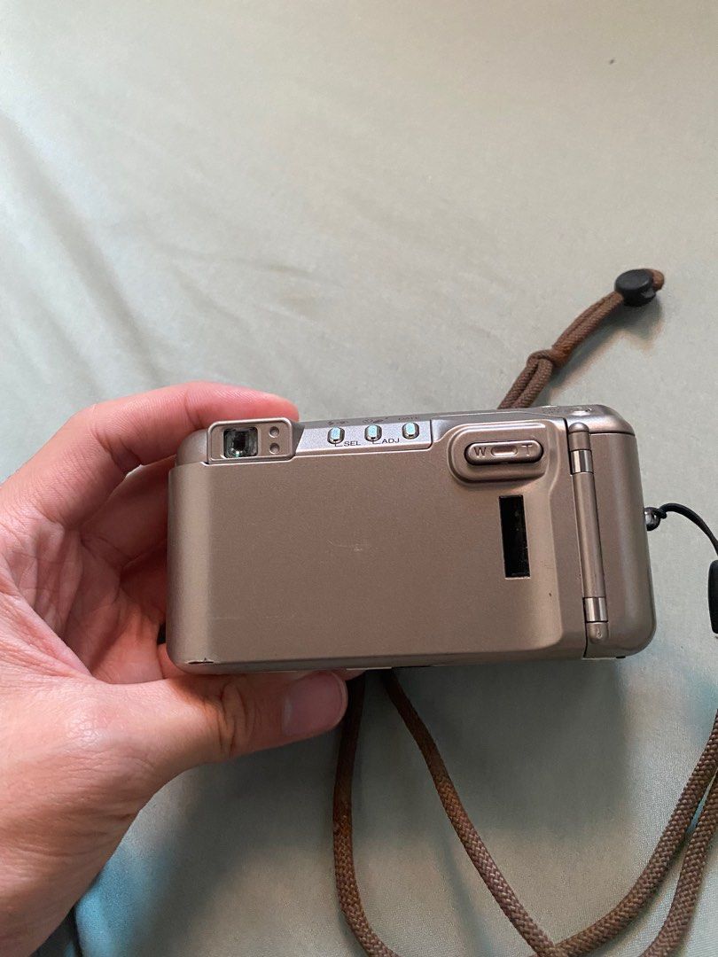 Minolta Film camera (Category: Cameras) located in Baguio. Submitted by chelstoneo05679 (Listing ID 1332224703, Image 2). Description: Buy as is no battery kaya hindi pa natest issue; mahirap isara.