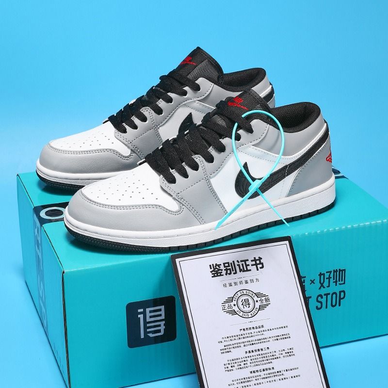 Nike Air Force 1 AF1 AJ Size 36 47 aj1 low top casual and versatileAir Force One men s and women s trendy shoes sports board shoes rubbing sound