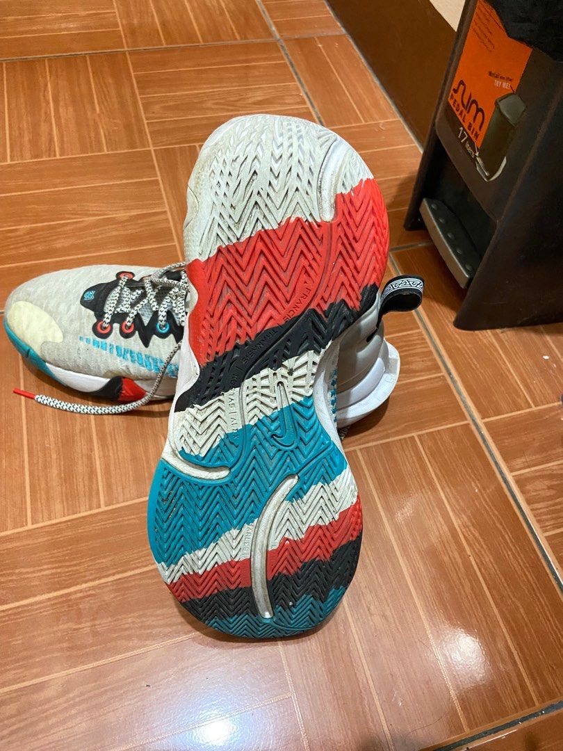Nike Giannis Immortality “Aqua Fresh” (Category: Sneakers) located in Santa Maria. Submitted by lemuelrams (Listing ID 1332113313, Image 3). Description: Nike Giannis Immortality “Aqua Fresh” -Size 10 -100% Authentic and 2 yrs pa lang nagagamit -Bought Online, can provide receipt -need lang linisin honest issue: may konting punit ung isa sa tela nya pero di halata .