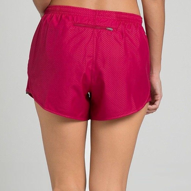 Nike modern embossed tempo shorts online