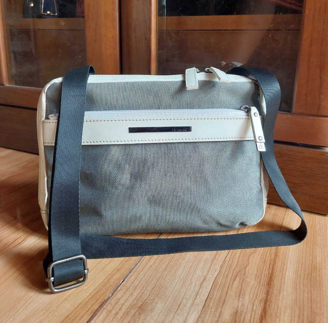 Preloved Calvin K. crossbody bag (Category: Luxury Bags & Wallets) located in Davao. Submitted by wengbagstuff (Listing ID 1332161040, Image 1). Description: ❤️ Preloved C K crossbody bag 🍀 leather & thick nylon canvass 🍀 gun metal hardwares 🍀 no runs, holes or tear, light signs of usage.
