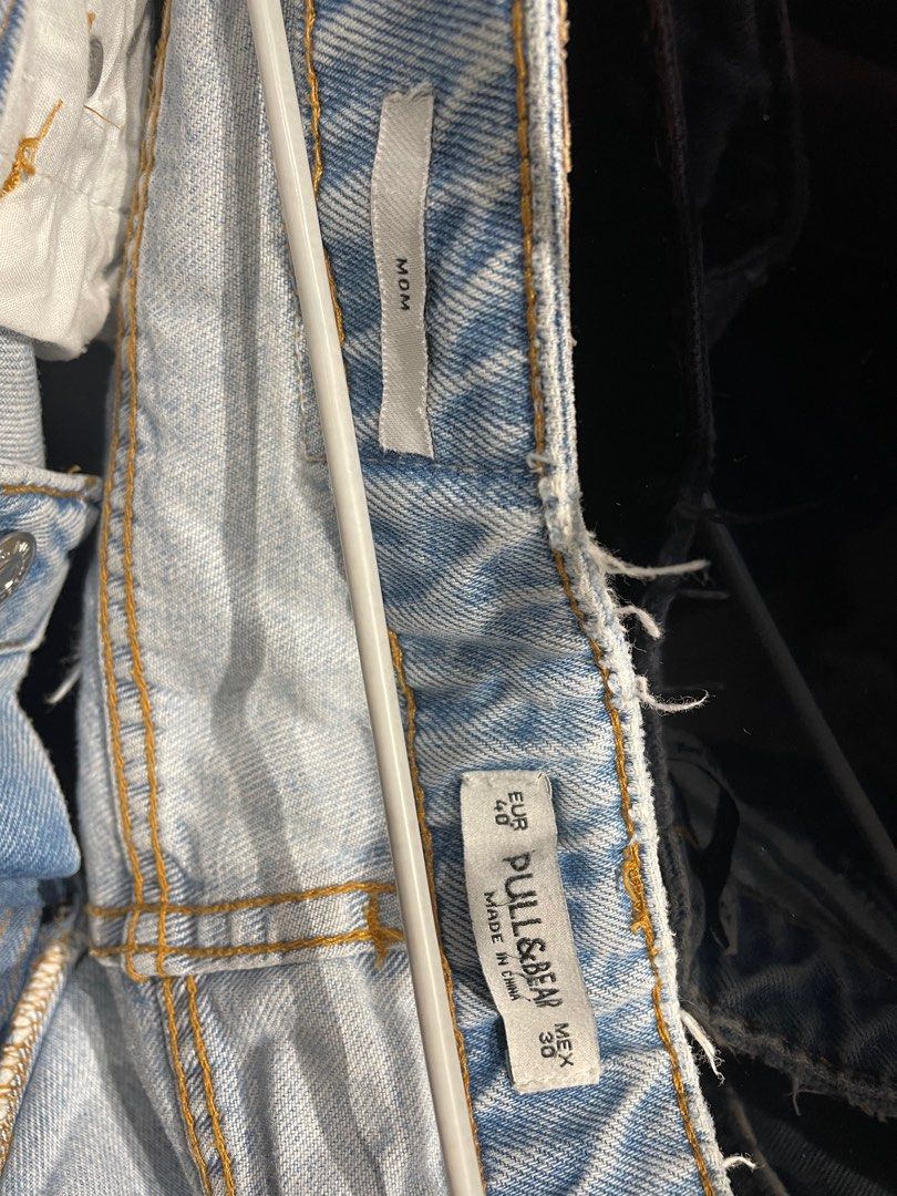 Pull and bear boyfriend jeans, 女裝, 褲＆半截裙, 牛仔褲、Leggings Carousell