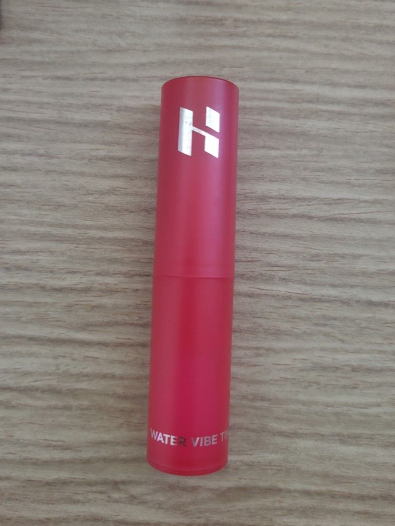 Assorted Makeup (Category: Makeup) located in Singapore. Submitted by psssssssh (Listing ID 1332149105, Image 3). Description: Not for picky buyers, clearing unused makeup! Most products have been used to swatch, selling because they do not fit me. Expiry dates of products are in 2026. blsuhers: $1 each lip prpducts: $7-10 Cheaper if you buy more!.