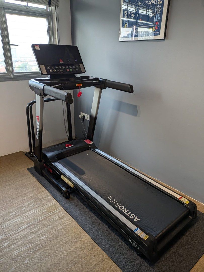 Reebok Astroglide A6.0 treadmill Sports Equipment Exercise Fitness Cardio Fitness Machines on Carousell