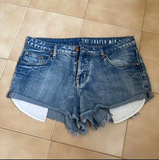 (Category: ) located in . Submitted by chattoshop (Listing ID 1332148692, Image 1). Description: .