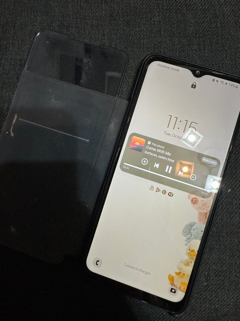 Samsung Galaxy A32 5G (Category: Samsung) located in Manila. Submitted by whitechocolatechip (Listing ID 1332250162, Image 2). Description: RUSH SELLING. RFS: I want an iPad 😅 With FREE Original Samsung Smart Case worth P1,500 :) Color: Awesome Black ROM 128 GB / RAM 8 GB No flaws aside from some light scratched at the back. Check all you want. Inclusion/s - box only and the case Open for swap to iPad ONLY. Meet ups in BGC, Rockwell only. Shippi