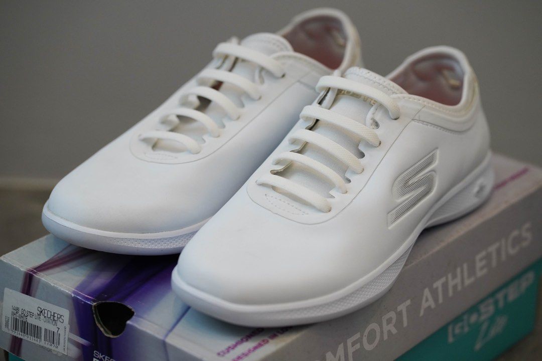 Skechers go step lite ovation 2025