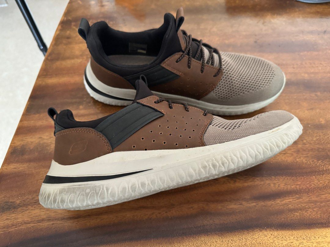 Skechers slip on Sneaker Australia Men s Fashion Footwear Sneakers on Carousell