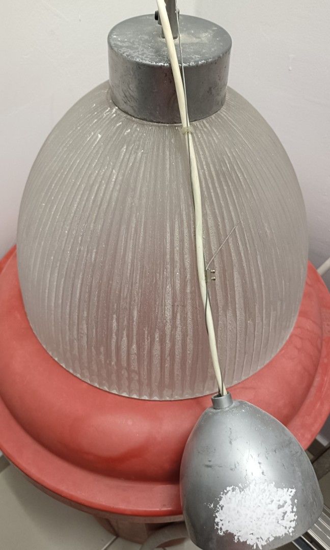 Solid pendant light (Category: Lighting) located in Kuala Lumpur. Submitted by yr_tan (Listing ID 1332222702, Image 1). Description: very old but solid discontinued pendant light. the glass is very thick..
