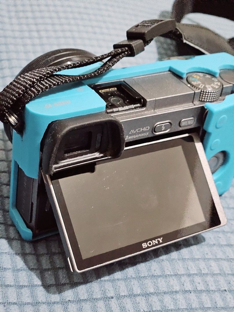 Sony A6000 camera wifi camera (Category: Cameras) located in Marikina City. Submitted by dclicious2.0 (Listing ID 1332256659, Image 3). Description: Sony α6000 mirrorless E-mount camera with APS-C Sensor complete specs here: https://www.sony-asia.com/electronics/interchangeable-lens-cameras/ilce-6000-body-kit Shoot better with the α6000: superb 24-MP quality, quick autofocus — and very portable. Add an OLED Tru-Finder™, manual controls and a rang