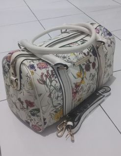 (Kategori: ) berada di . Dikirim oleh noncee (ID iklan 1332229469, Gambar 1). Deskripsi: .