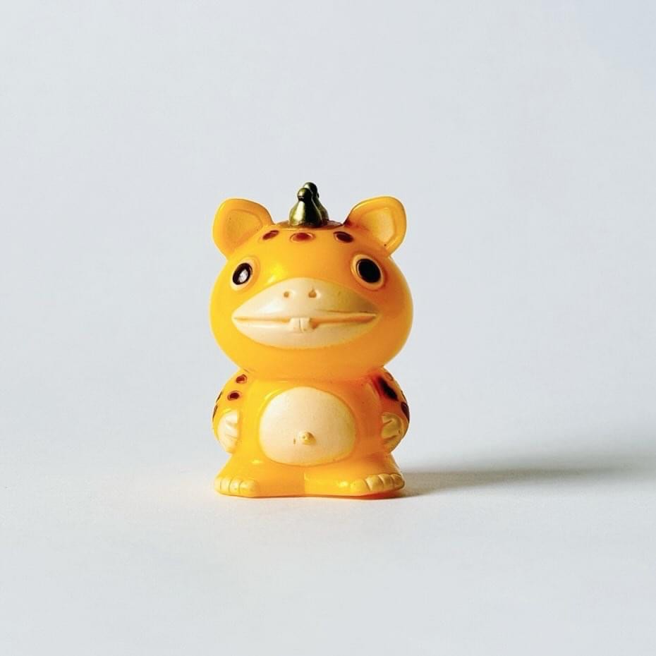 アウトレット福袋 ブースカ 快獣 GID 怪獣倉庫 金スプレー 銀目 ベージュ蓄光成型 その他