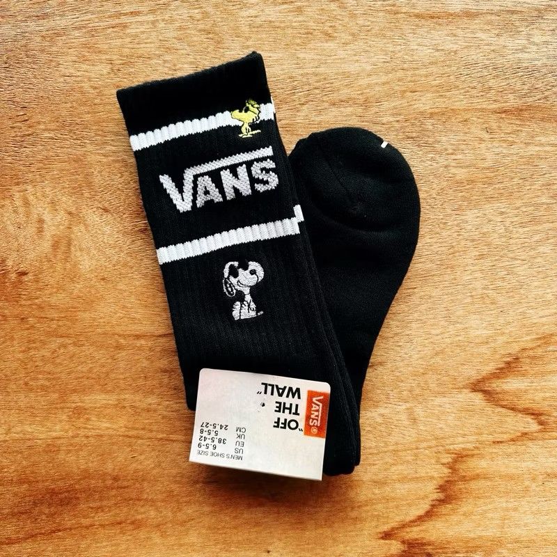Vans peanuts socks cheap