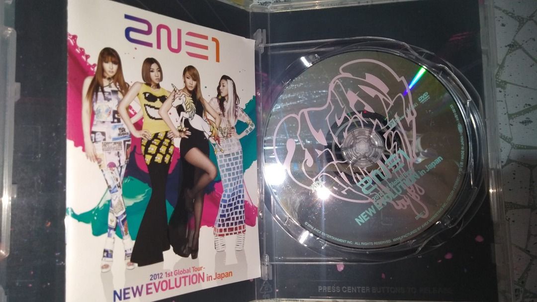 2NE1 2012 1st Global Tour - NEW EVOLUTION in Japan DVD, Hobbies