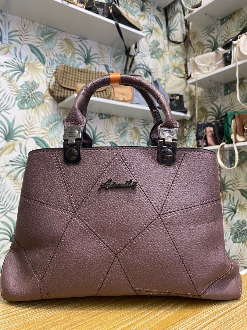 Aimily Handbag Women s Fashion Bags Wallets Cross body Bags on Carousell