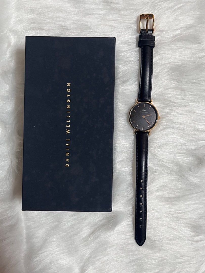 Authentic Daniel Wellington Watch (Category: Women's Watches) located in Angeles City. Submitted by authentic.prelovedstuff (Listing ID 1332314336, Image 1). Description: Guaranteed authentic. Used only once.