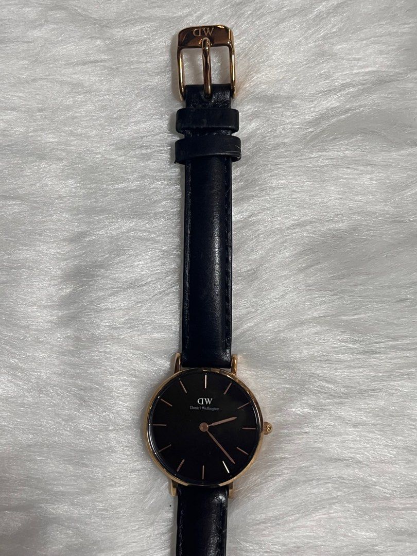 Authentic Daniel Wellington Watch (Category: Women's Watches) located in Angeles City. Submitted by authentic.prelovedstuff (Listing ID 1332314336, Image 3). Description: Guaranteed authentic. Used only once.