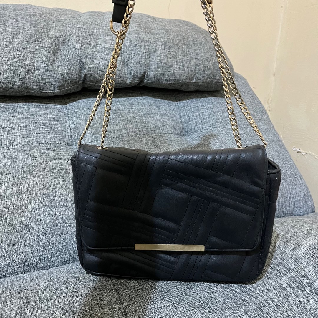 Berrybenka sling bag deals