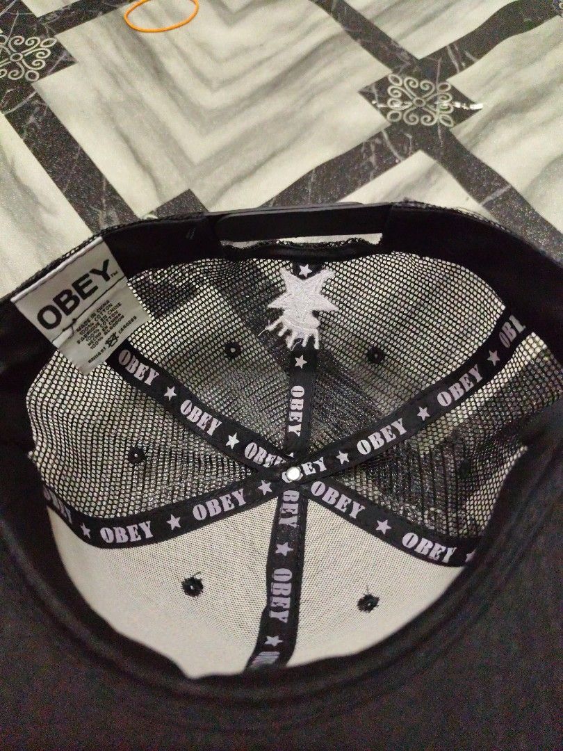 Cap snapback (Category: Cap & Hats) located in Jelutong. Submitted by fairuzyusoff_ (Listing ID 1332304221, Image 3). Description: Cap Snapback Obey Propaganda like new Premium Quality.