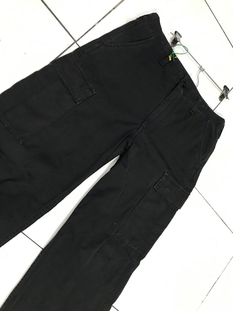 Carhartt pants side pocket medium size Women s Fashion Bottoms Other Bottoms on Carousell