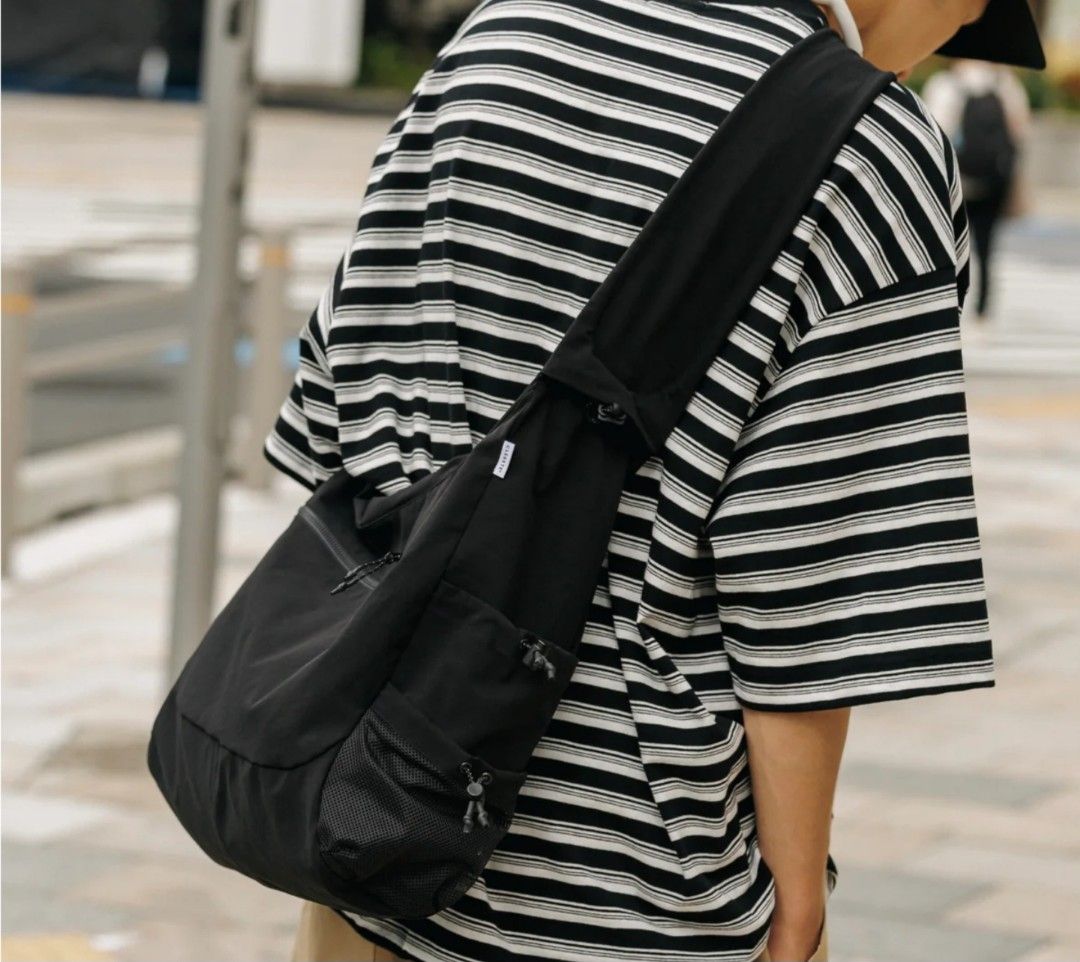 CLESSTE Soft Shell Athletic Bag, 男裝, 袋, 腰袋、手提袋 CLESSTE Soft Shell Athletic Bag, 男裝, 袋, 腰袋、手提袋