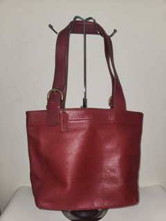 (Category: ) located in . Submitted by jvintagebags (Listing ID 1332358307, Image 1). Description: .