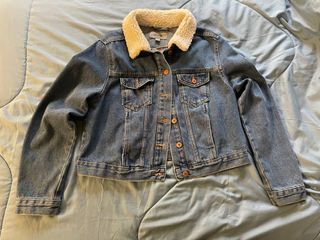 (Category: ) located in . Submitted by gurlystuffs (Listing ID 1332351011, Image 1). Description: .