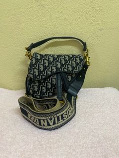(Category: ) located in . Submitted by jackpot.item (Listing ID 1332277098, Image 1). Description: .