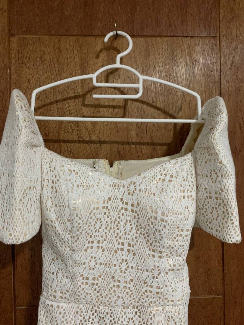 Beige Filipiniana (Category: Dresses) located in Carmona. Submitted by minbeya (Listing ID 1332383772, Image 3). Description: Dimensions: Length 28in Waist 25-26in Bust 32in Hips 33in Used once RFS: Decluttering Payment first before shipping.