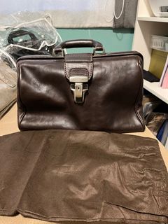 (Category: ) located in . Submitted by just.preloved.material (Listing ID 1332326006, Image 1). Description: .