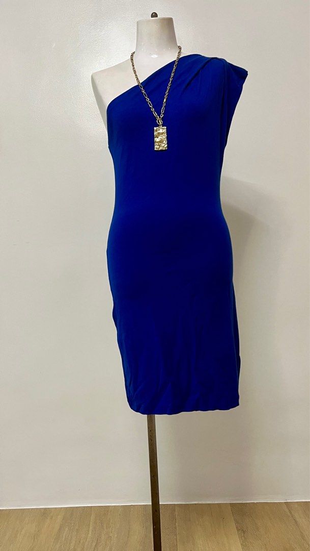 Forever 21 Blue dress (Category: Dresses) located in Quezon City. Submitted by samjonas (Listing ID 1332321141, Image 1). Description: Forever 21 Blue dress nrand new L on tag but fits M and S. Stretchable..