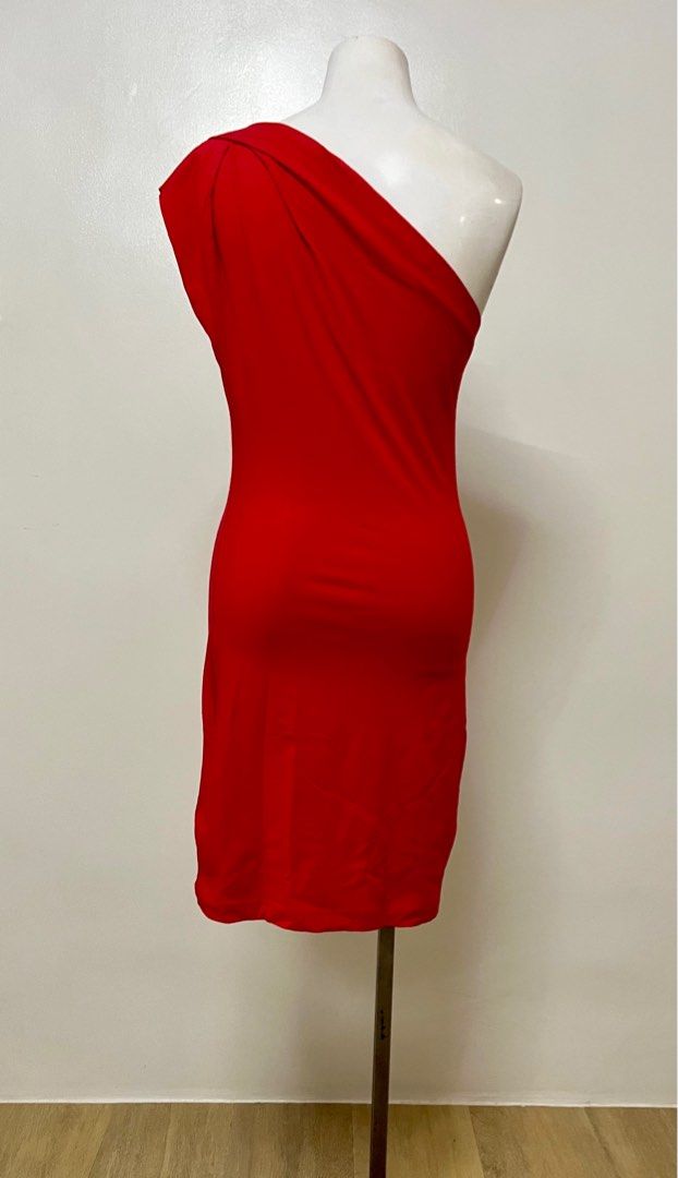 FOREVER 21 RED DRESS (Category: Dresses) located in Quezon City. Submitted by samjonas (Listing ID 1332314962, Image 3). Description: Forever 21 Dress Red . Could be used for Christmas parties. L on tag but fits M and S.