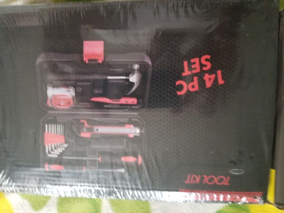 Imported Complete set tools (Category: Construction Tools & Equipment) located in Paranaque City. Submitted by showboat (Listing ID 1332311117, Image 2). Description: wireless power drill and accessories set.