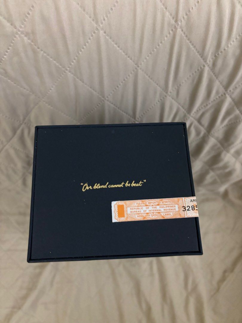 Johnnie Walker Blue Label 750ml (Category: Beverages) located in Pasay City. Submitted by N30G0TMYBAEK (Listing ID 1332372527, Image 3). Description: brand new in box with seal Location: Pasay Shipping via grab/lalamove at buyer's expense.