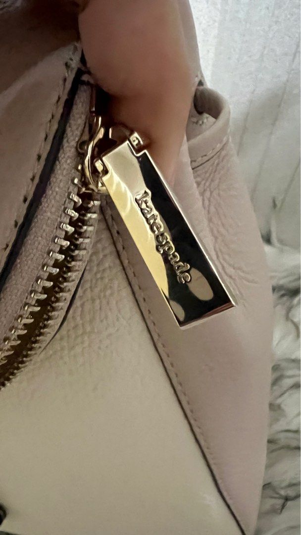 Pre-loved Kate Spade LEILA Medium Flap Backpack - Excellent Condition (Category: Backpacks) located in Cavite. Submitted by everythingnicehere (Listing ID 1332281781, Image 3). Description: ✅Genuine original 💯 from Canada ✅ Excellent condition; well maintained; no flaws ✅ On hand 🇵🇭; ready to ship ✅ Reason for selling: Decluttering; rarely used Color: warm beige/ white multi Pebbled soft leather Gold tone hardware no Two way spade jacquard lin
