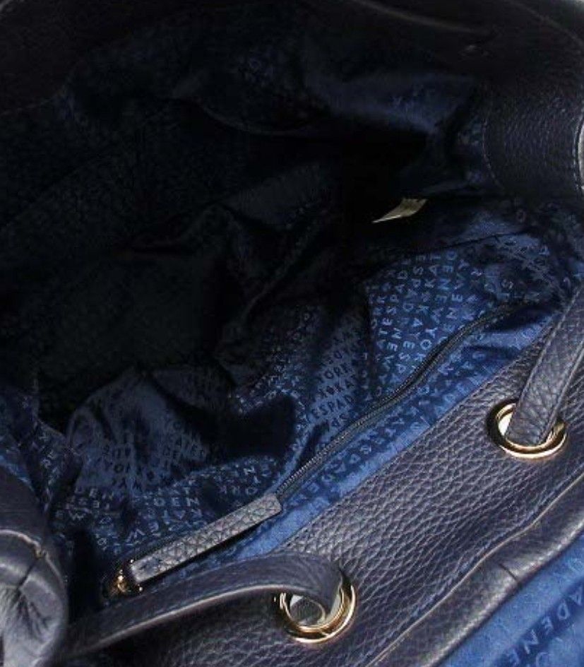 Kate Spade Navy Blue Leather Backpack( almost new), 名牌, 手袋及銀包 Carousell