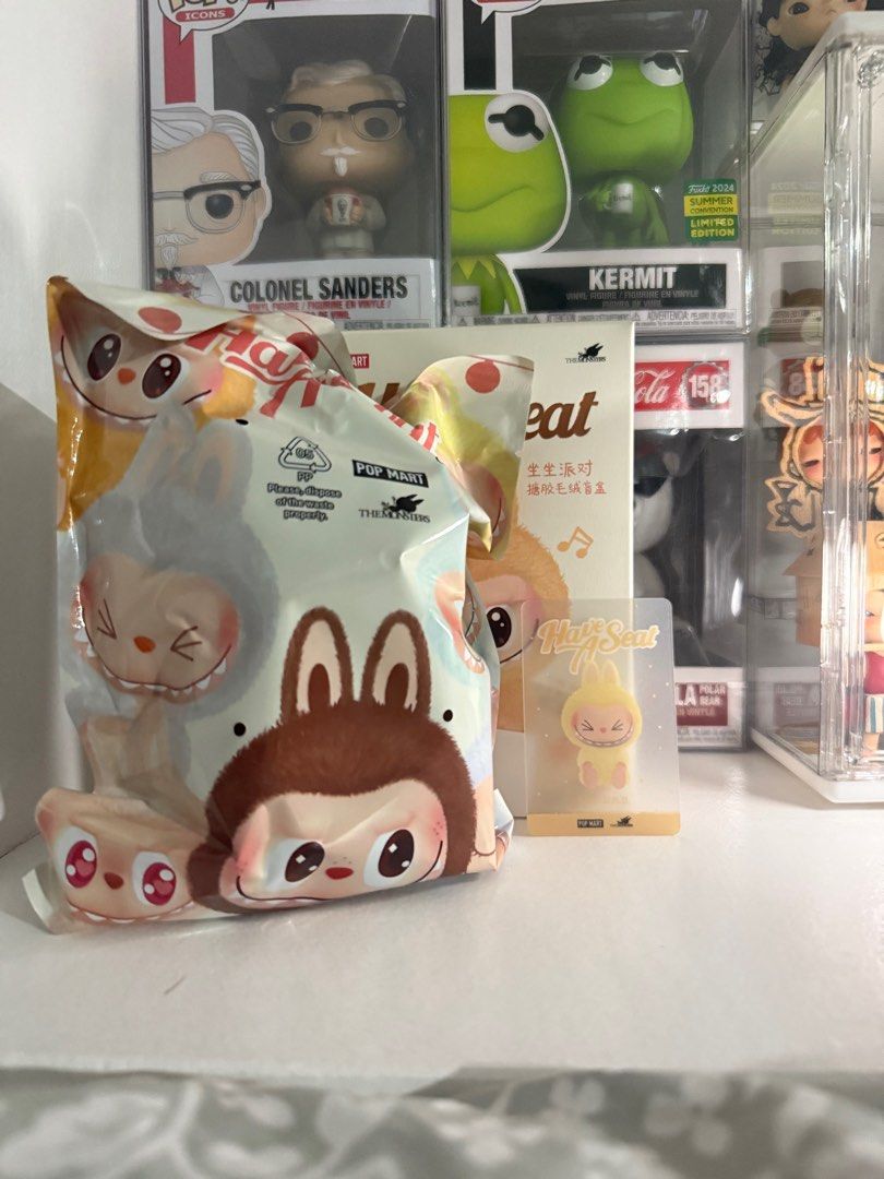 Labubu Have A Seat V2 Sisi (Category: Designer & Blind Box Toys) located in Manila. Submitted by BloodLife (Listing ID 1332390520, Image 1). Description: Labubu Sisi Brand New Bnf .