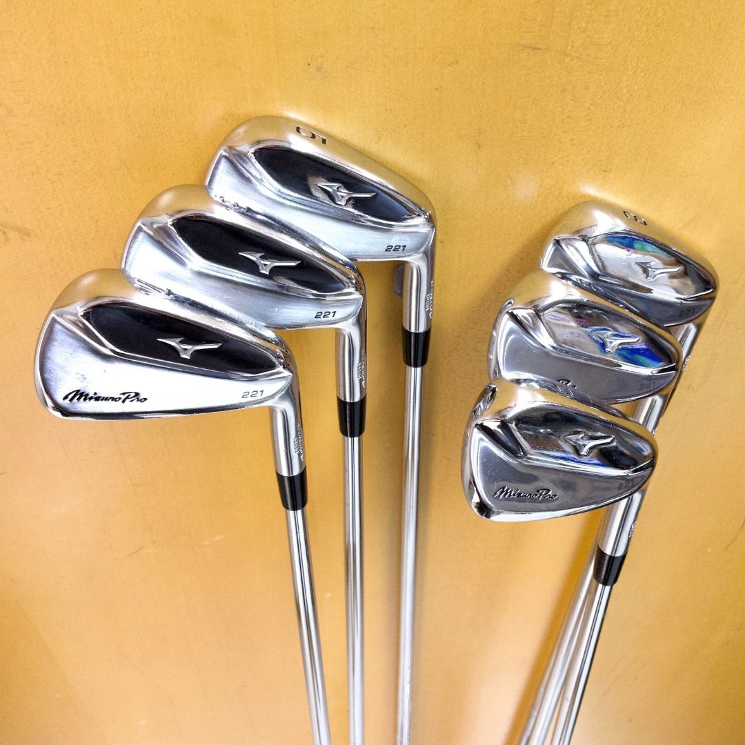 Mizuno Pro 221 forged blade iron set